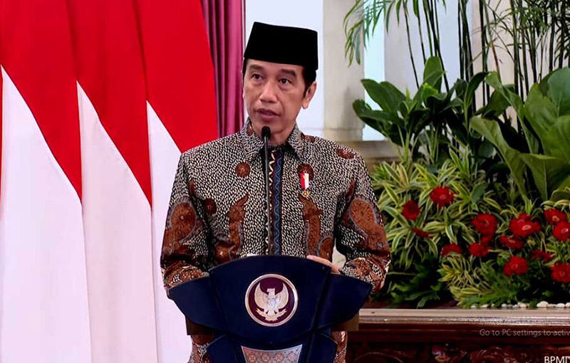 Presiden Joko Widodo marah karena banyak kementerian, BUMN, lembaga hingga Pemprov yang lebih suka membeli barang dan jasa produksi impor ketimbang produksi dalam negeri.